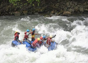 Arung Jeram Nagari Alahan Nan Tigo