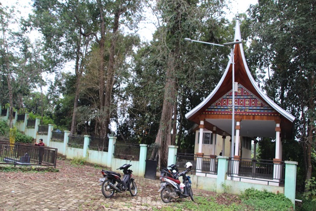 Makam Raja-Raja Koto Besar