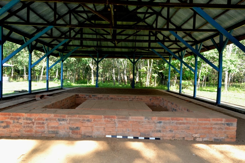 CANDI PADANG ROCO